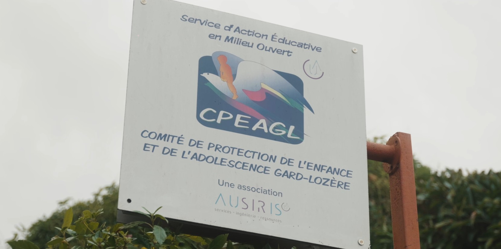 CPEAGL : Protéger l’enfant, soutenir ceux qui l’accueillent Grandir auprès d’un proche, Service AEMO : l’accompagnement des enfants confiés à un tiers digne de confiance